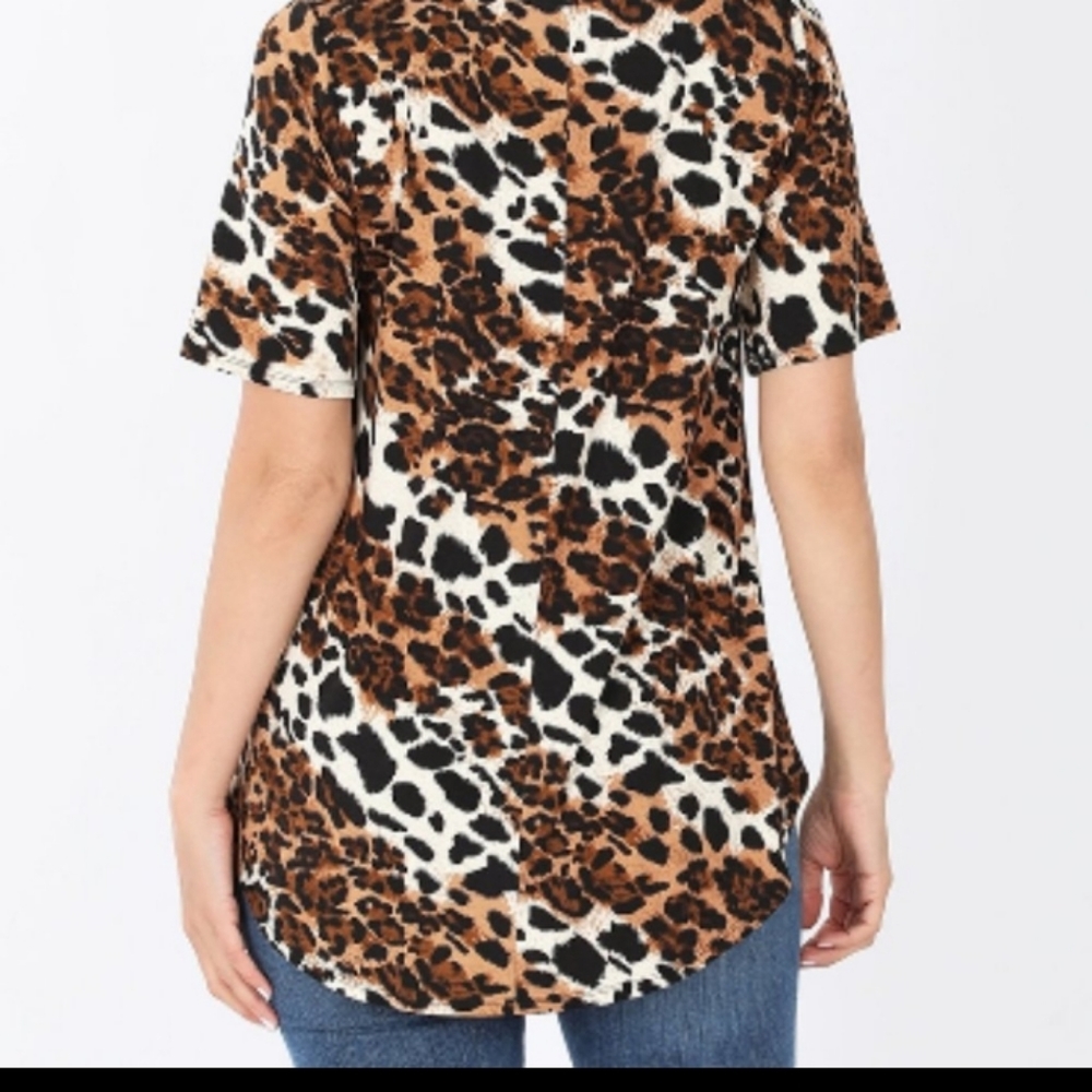 Leopard Print S/Sleeve V-Neck Top - Picture 4 of 4